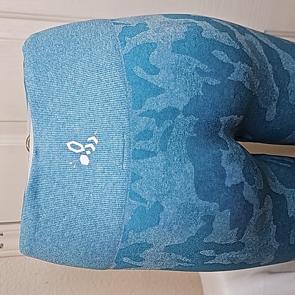 BEE FIT Army Seamless Leggings - Picture 7 of 9